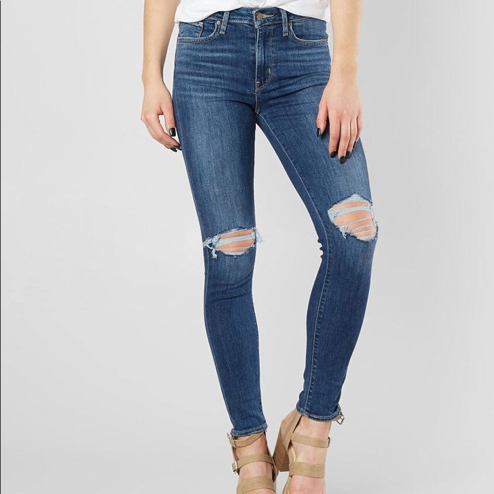 Levi’s 721 high rise skinny size 27